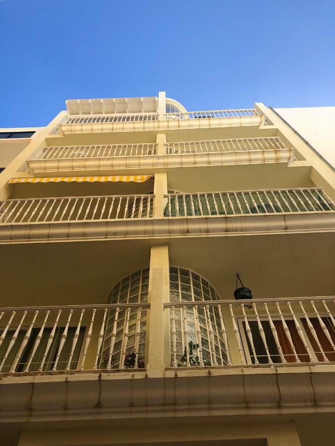 Apartamentos El Faro Puerto De Naos Exterior photo